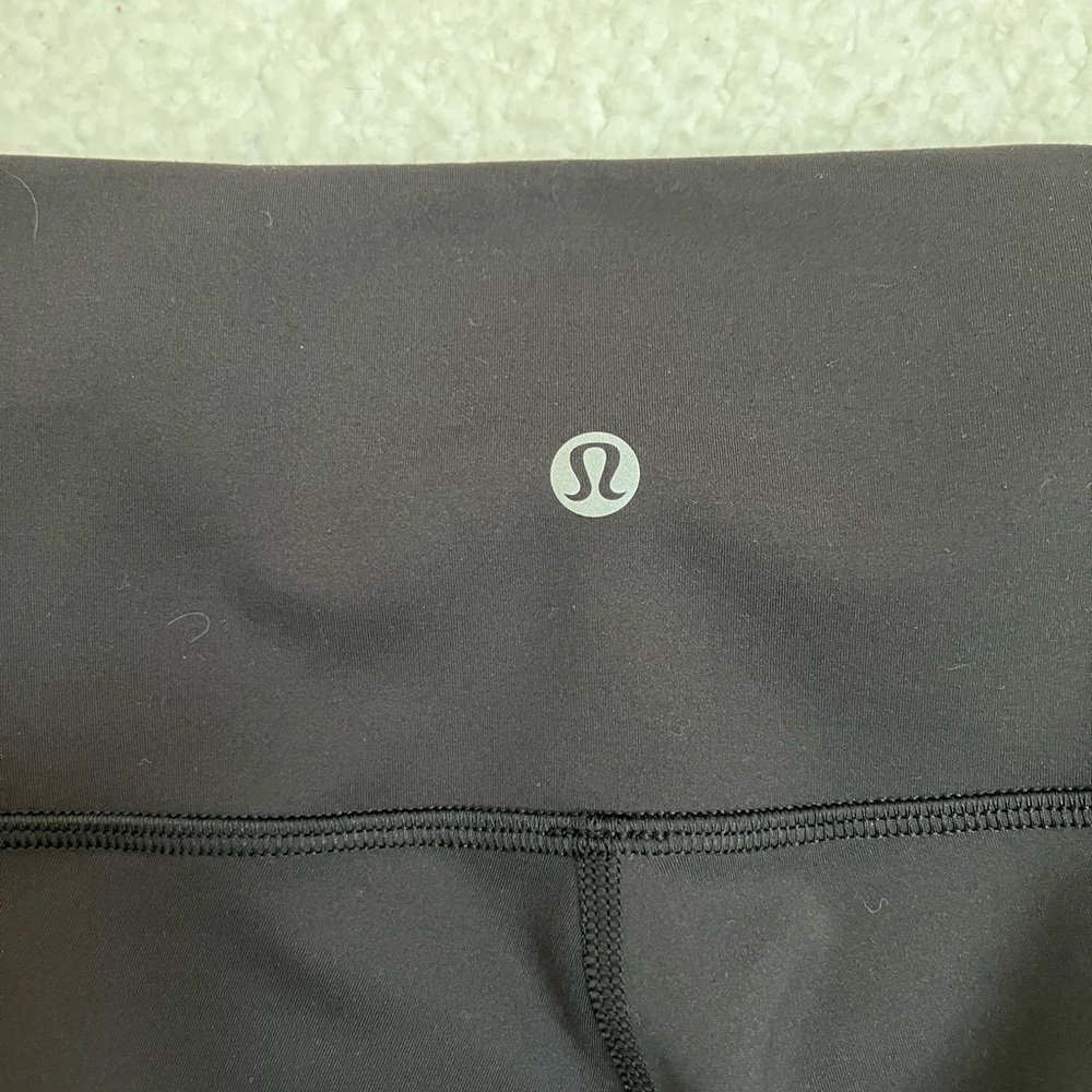Lululemon bike shorts - Picture 5 of 13